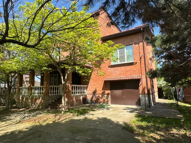 Купить дом на улице Карла Маркса в Краснодаре. Вариант № 38518, 3, площадь -  квм, цена 19500000 рублей