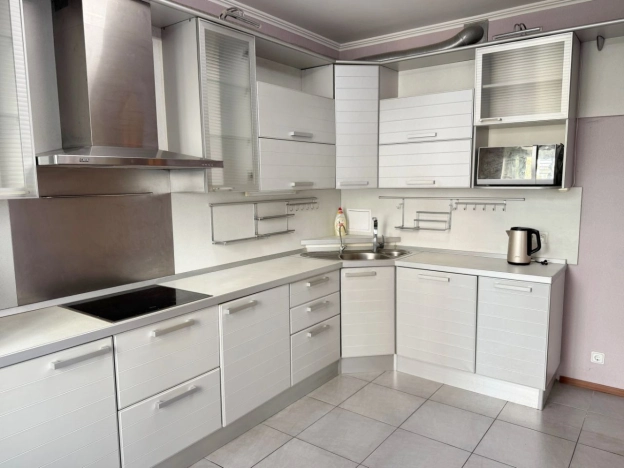 Купить трехкомнатную квартиру в районе Кировский в Санкт-Петербурге. Вариант № 8162593, 2, площадь -  квм, цена 20750000 рублей