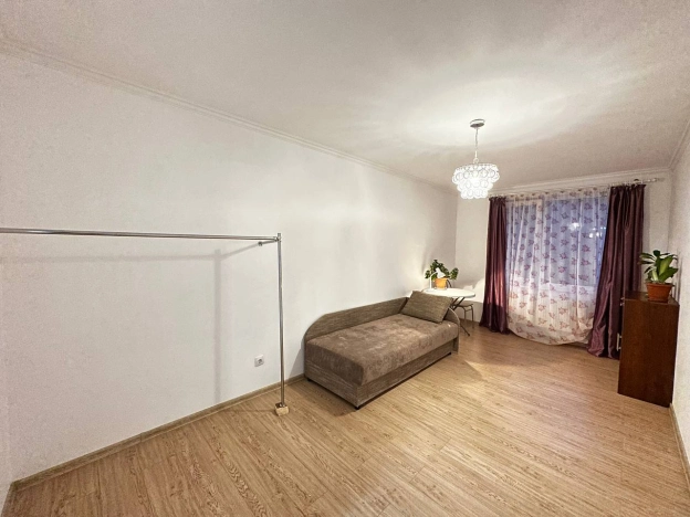 Купить четырехкомнатную квартиру в Пионерском. Вариант № 10720063, 25, площадь - квм, цена 12000000 рублей