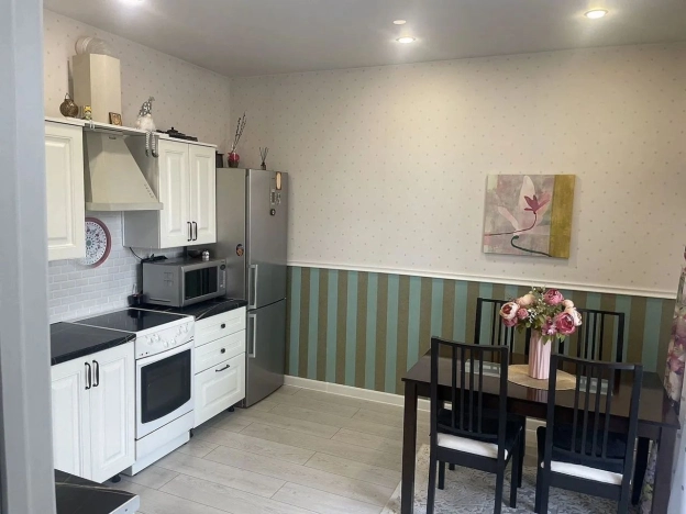 Купить однокомнатную квартиру на улице Морская в Бердске. Вариант № 7968386, 9, площадь -  квм, цена 5150000 рублей