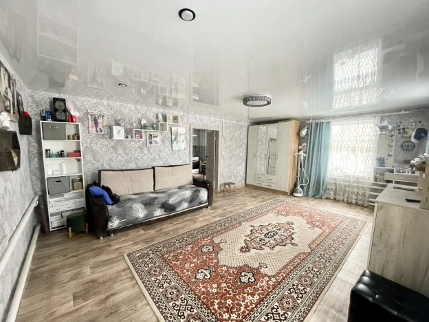 Купить дом на улице Зелёная в Алтайском крае. Вариант № 31935, 3, площадь - квм, цена 3080000 рублей