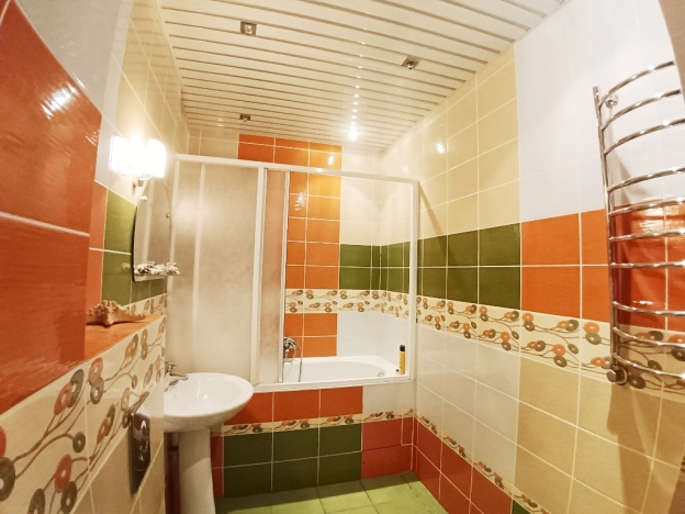 Купить однокомнатную квартиру в Омске. Вариант № 8534653, 9, площадь -  квм, цена 6990000 рублей