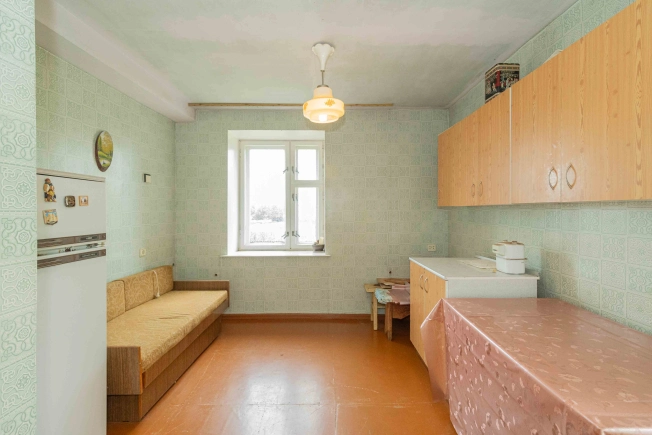 Купить четырехкомнатную квартиру в Владимирской области. Вариант № 42856, 9, площадь -  квм, цена 2060000 рублей