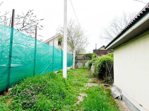 Купить земельный участок в Республике Крым. Вариант № 52830, 8, площадь -  квм, цена 3400000 рублей