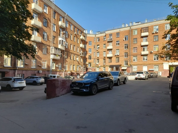 Купить комнату в Москве. Вариант № 3784804, 26, площадь -  квм, цена 9500000 рублей