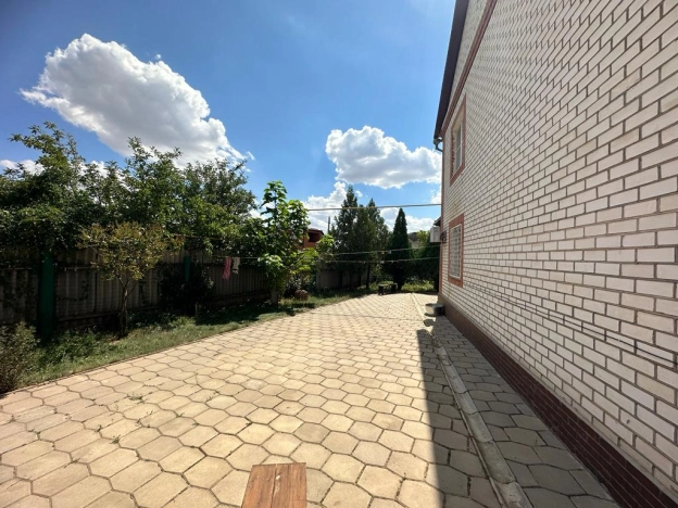 Купить дом на улице Парковая в Элисте. Вариант № 7023, 5, площадь -  квм, цена 14000000 рублей