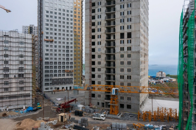 Купить двухкомнатную квартиру в новостройках в Приморском крае. Вариант № 4137193, 3, площадь -  квм, цена 13954550 рублей