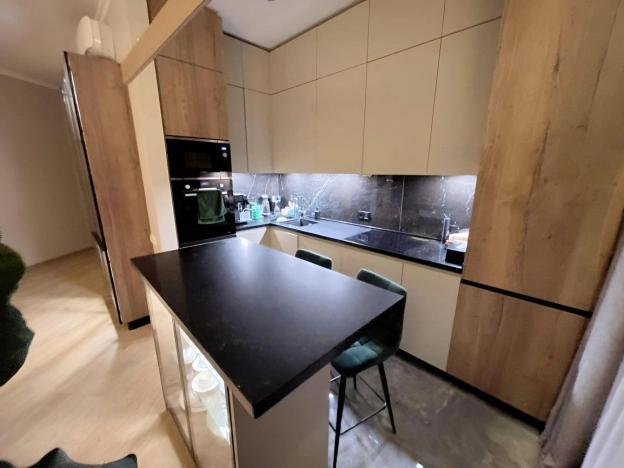 Купить квартиру в Москве. Вариант № 10235681, 10, площадь -  квм, цена 44000000 рублей