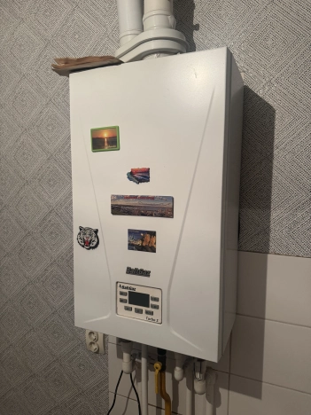 Купить однокомнатную квартиру на вторичке в Ростовской области. Вариант № 25095, 5, площадь -  квм, цена 3399000 рублей