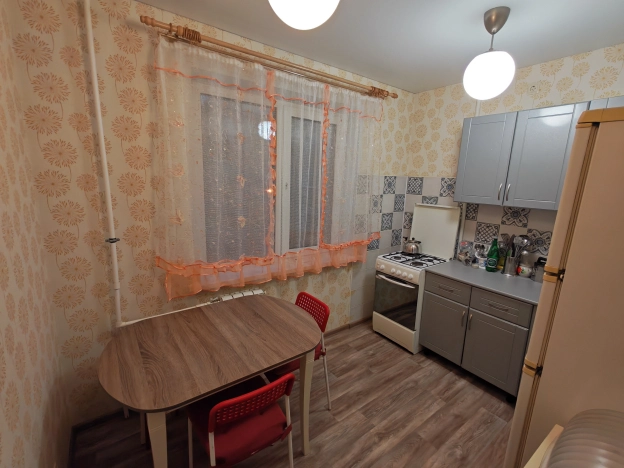 Снять квартиру в Белгороде. Вариант № 10344463, 6, площадь -  квм, цена 28000 рублей