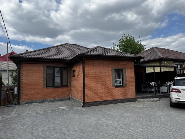 Купить дом в районе Пролетарский в Ростове-на-Дону. Вариант № 43014, 4, площадь -  квм, цена 12300000 рублей