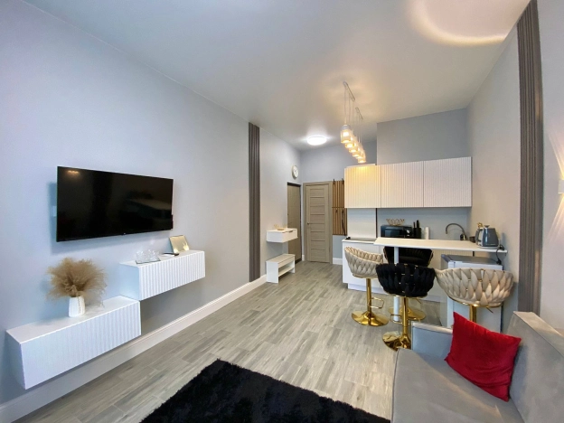 Купить квартиру в Москве. Вариант № 8425498, 37, площадь -  квм, цена 30000000 рублей