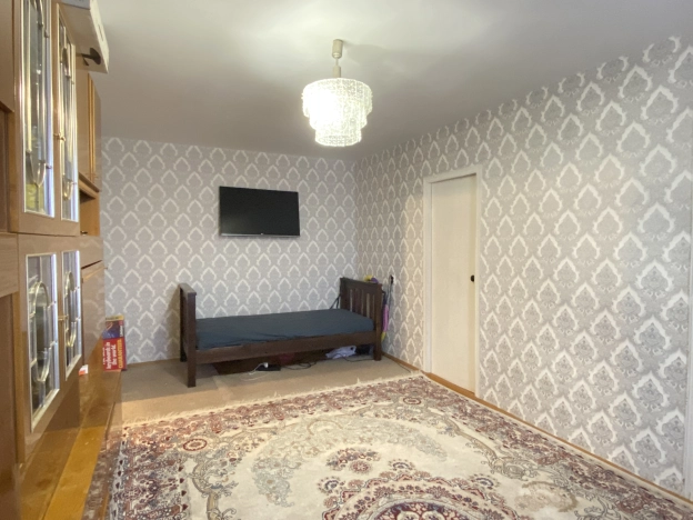 Купить четырехкомнатную квартиру в Рязанской области. Вариант № 8730238, 13, площадь -  квм, цена 2000000 рублей