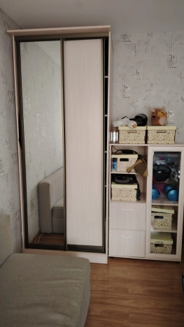 Купить трехкомнатную квартиру в районе Калининский в Новосибирске. Вариант № 9065849, 13, площадь -  квм, цена 7000000 рублей