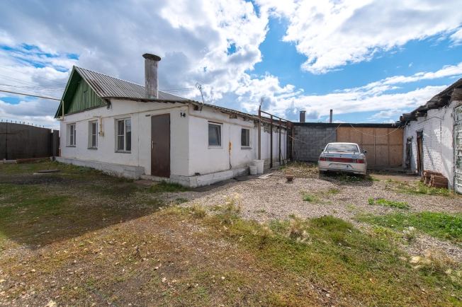 Купить четырехкомнатную квартиру в Челябинской области. Вариант № 3458188, 7, площадь -  квм, цена 3000000 рублей