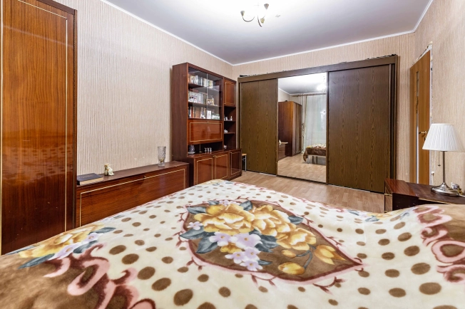 Купить трехкомнатную квартиру на улице Малоохтинский проспект в Санкт-Петербурге. Вариант № 7994726, 11, площадь -  квм, цена 14150000 рублей