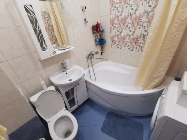 Купить Студию в Новосибирской области. Вариант № 8893644, 5, площадь -  квм, цена 2900000 рублей