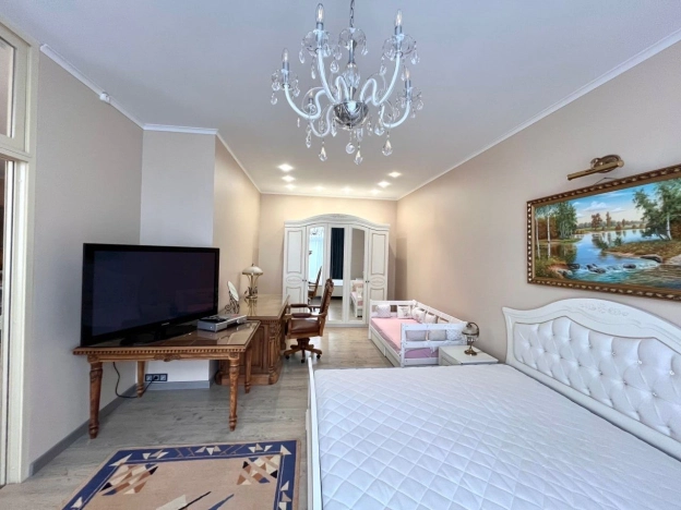 Купить квартиру в Москве. Вариант № 9653351, 8, площадь - квм, цена 7500000 рублей