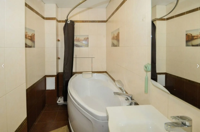 Купить трехкомнатную квартиру в районе Ленинский в Новосибирске. Вариант № 54736, 20, площадь -  квм, цена 8200000 рублей