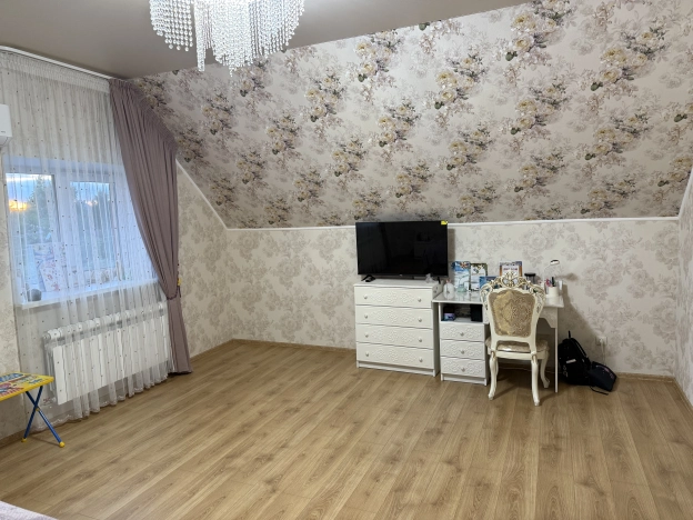 Купить дом в Тюменской области. Вариант № 9556439, 11, площадь -  квм, цена 27000000 рублей