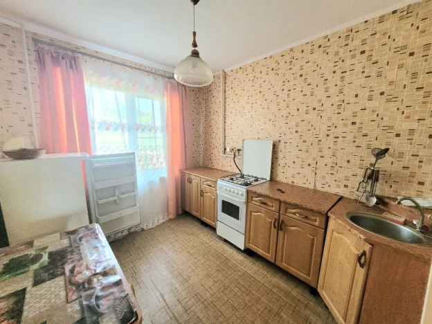 Купить трехкомнатную квартиру на улице Интернациональная в Белгородской области. Вариант № 3333502, 1, площадь -  квм, цена 4200000 рублей