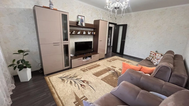 Купить двухкомнатную квартиру в районе Молжаниновский в Химках. Вариант № 10351832, 5, площадь -  квм, цена 9300000 рублей