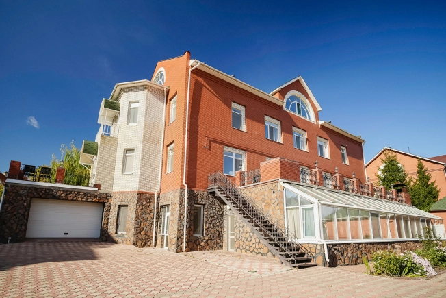 Купить дом в Микрорайоне Порт-Артур в Омске. Вариант № 6134669, 1, площадь -  квм, цена 60000000 рублей