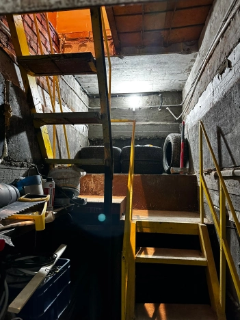 Купить дом на улице Революции в Искитиме. Вариант № 7578081, 10, площадь -  квм, цена 11850000 рублей