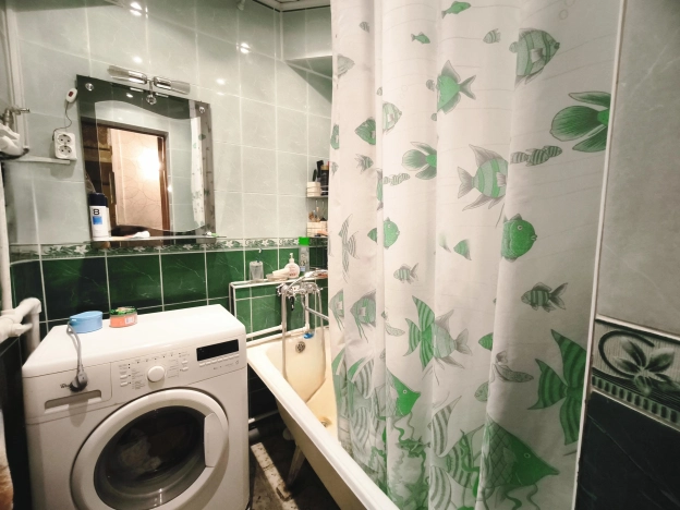 Купить трехкомнатную квартиру в Калуге. Вариант № 7521880, 9, площадь -  квм, цена 3600000 рублей