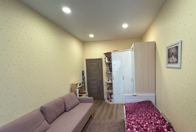 Купить однокомнатную квартиру в Новосибирской области. Вариант № 9921134, 4, площадь -  квм, цена 6500000 рублей