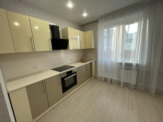 Купить четырехкомнатную квартиру в Микрорайоне 10-й в Белгороде. Вариант № 9108204, 0, площадь -  квм, цена 7500000 рублей