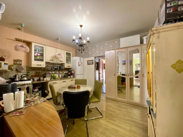 Купить четырехкомнатную квартиру в Иванове. Вариант № 42786, 14, площадь -  квм, цена 6400000 рублей