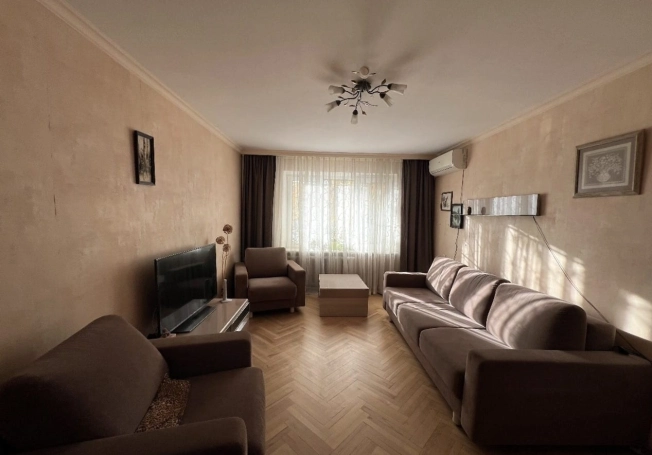 Купить трехкомнатную квартиру в Ростовской области. Вариант № 9259264, 0, площадь -  квм, цена 8400000 рублей