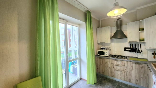 Снять квартиру в Калининграде. Вариант № 10598000, 4, площадь - квм, цена 30000 рублей