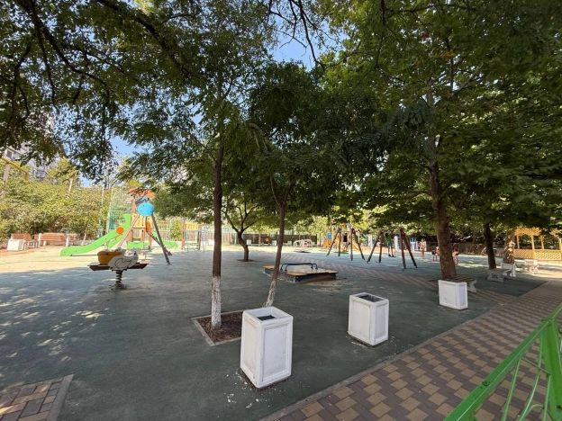 Купить однокомнатную квартиру в Новороссийске. Вариант № 51759, 18, площадь -  квм, цена 4450000 рублей