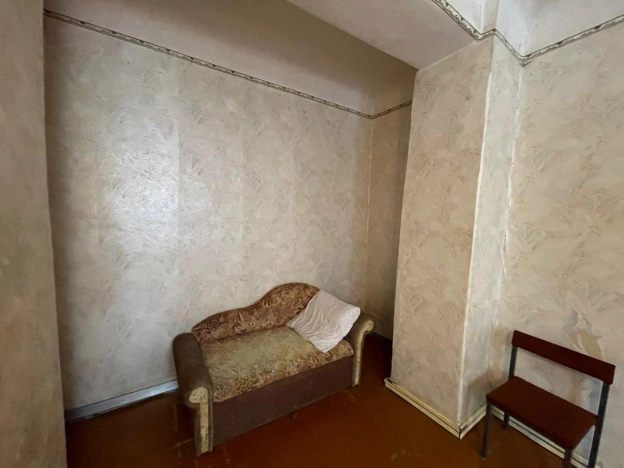 Купить трехкомнатную квартиру в Новосибирске. Вариант № 6882585, 9, площадь -  квм, цена 4000000 рублей