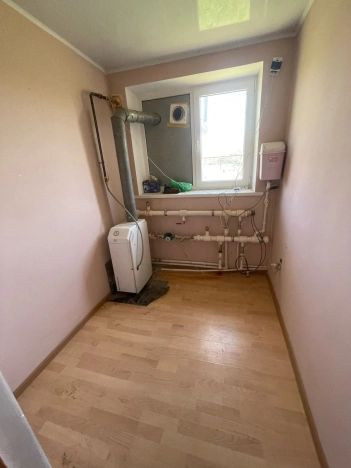 Купить коммерческую недвижимость в Элисте. Вариант № 37953, 12, площадь -  квм, цена 36000000 рублей