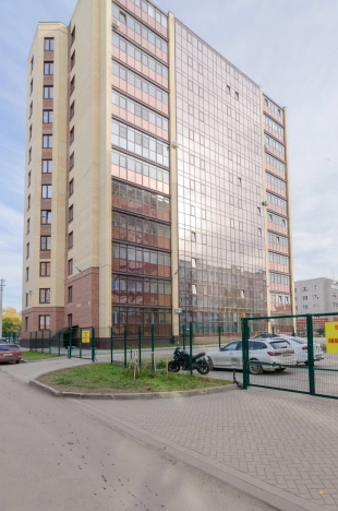 Купить двухкомнатную квартиру на улице Ленинградская в Вологде. Вариант № 16366, 34, площадь -  квм, цена 11250000 рублей