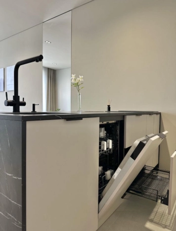 Купить квартиру в Москве. Вариант № 10324149, 7, площадь -  квм, цена 38900000 рублей