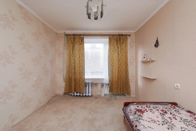 Купить четырехкомнатную квартиру в Калининграде. Вариант № 15208, 7, площадь -  квм, цена 3950000 рублей