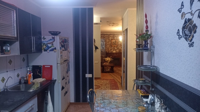 Купить четырехкомнатную квартиру в Волгограде. Вариант № 9708574, 10, площадь -  квм, цена 13000000 рублей