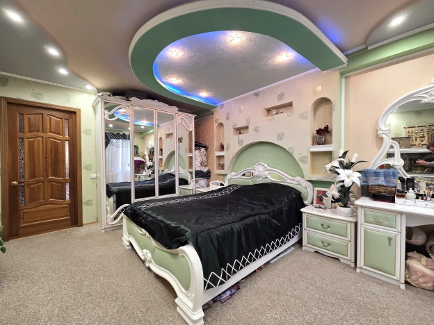 Купить трехкомнатную квартиру на улице Яблоневая в Нижнем Новгороде. Вариант № 5291672, 12, площадь -  квм, цена 10800000 рублей