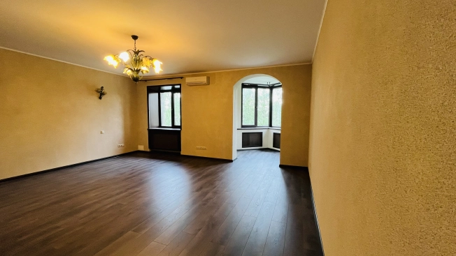 Купить квартиру на вторичке в Уфе. Вариант № 44039, 6, площадь -  квм, цена 18500000 рублей