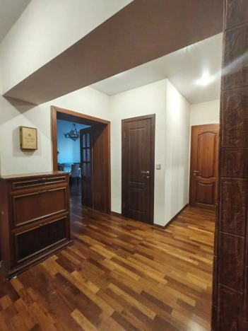 Купить двухкомнатную квартиру в Иркутске. Вариант № 9505242, 21, площадь -  квм, цена 15500000 рублей