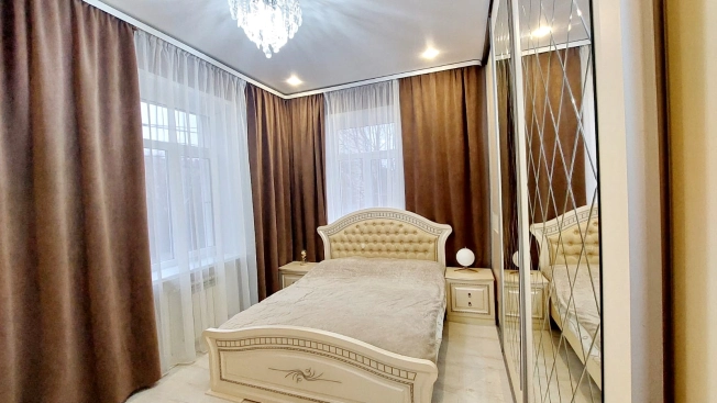 Купить двухкомнатную квартиру в Калужской области. Вариант № 10032843, 3, площадь -  квм, цена 6500000 рублей