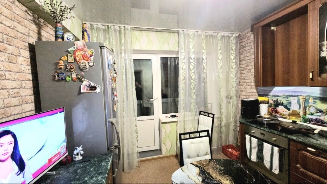 Купить трехкомнатную квартиру в Иркутской области. Вариант № 7823602, 8, площадь -  квм, цена 6890000 рублей