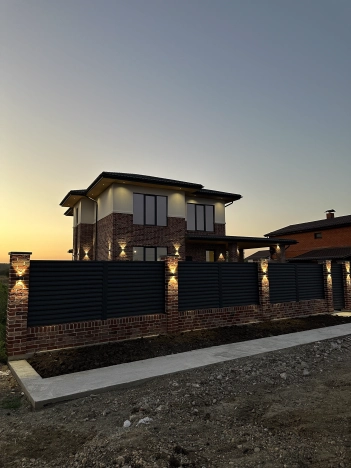 Купить дом на улице Карла Маркса в Краснодаре. Вариант № 15548, 8, площадь -  квм, цена 17490000 рублей