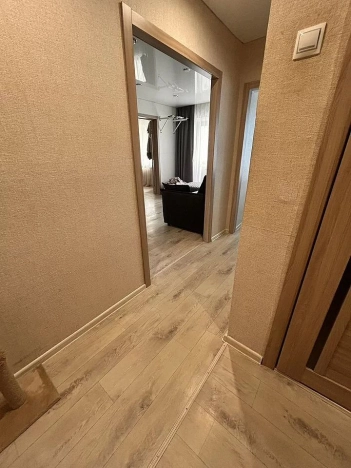 Купить квартиру в Тобольске. Вариант № 9857664, 8, площадь -  квм, цена 2450000 рублей