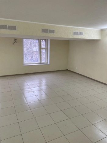 Купить коммерческую недвижимость свободного назначения в Сыктывкаре. Вариант № 3926, 5, площадь -  квм, цена 5830000 рублей