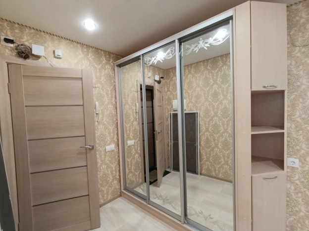 Купить трехкомнатную квартиру на улице 70 лет Октября в Белгородской области. Вариант № 53257, 8, площадь -  квм, цена 5100000 рублей